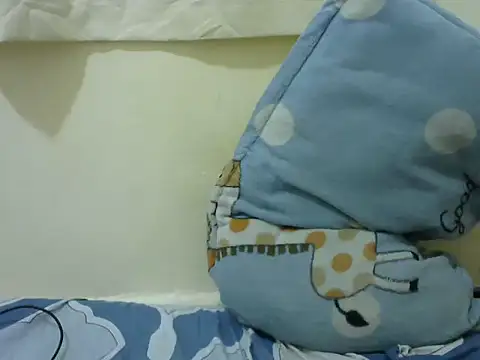 Snapshot of Slim_momma chatting on 8, 11, 2025 Slim momma online show from 8, 11, 2025