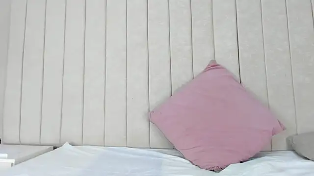 Snapshot of Littleolivia_ chatting on 5, 2, 2025 Littleolivia online show from 5, 2, 2025