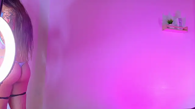 Snapshot of AmbarHills_1 chatting on 18, 10, 2025 AmbarHills 1 online show from 18, 10, 2025