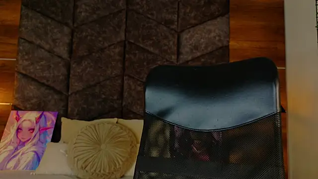 Snapshot of AmbarHills_1 chatting on 15, 12, 2025 AmbarHills 1 online show from 15, 12, 2025