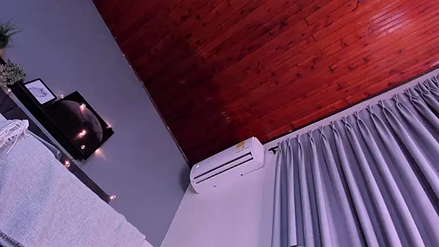 AbbyWathson online show from 11, 11, 2025