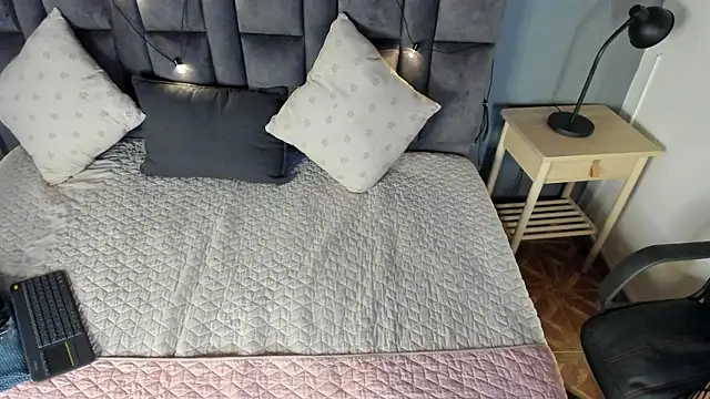 AbbyWathson online show from 5, 3, 2026