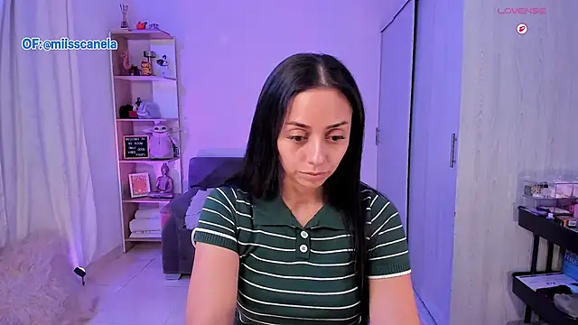 Aleja24Evans online show from 4, 12, 2025