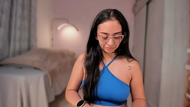 Aleja24Evans online show from 4, 3, 2026