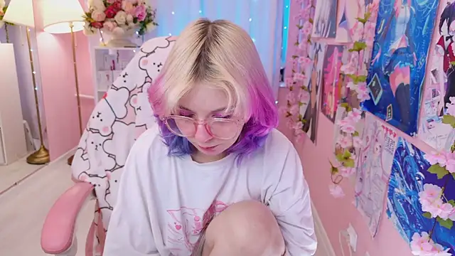 Snapshot of Coconut_Mia chatting on 20, 11, 2025 Coconut Mia online show from 20, 11, 2025