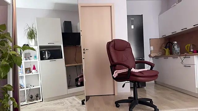 Snapshot of Victoria1Love chatting on 28, 2, 2025 Victoria1Love online show from 28, 2, 2025