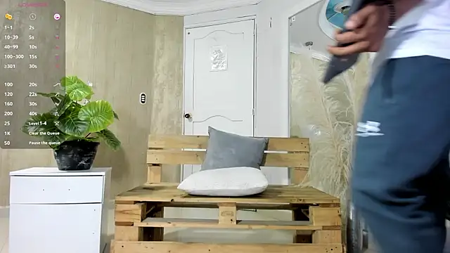 RicoBrown777  online show from 8, 4, 2026