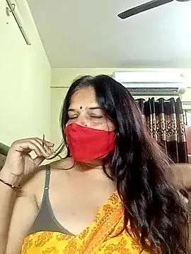 Snapshot of IndianAngle chatting on 1, 1, 2025 IndianAngle online show from 1, 1, 2025