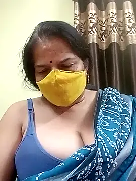 Snapshot of IndianAngle chatting on 9, 10, 2025 IndianAngle online show from 9, 10, 2025