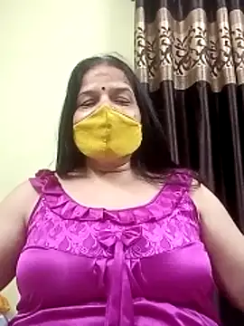 Snapshot of IndianAngle chatting on 28, 11, 2025 IndianAngle online show from 28, 11, 2025