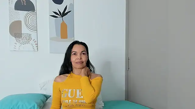 Evawalker  online show from 5, 11, 2025