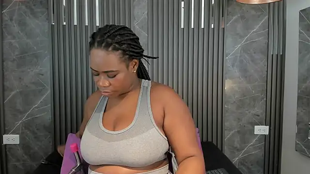 SaraiEvans online show from 13, 2, 2026