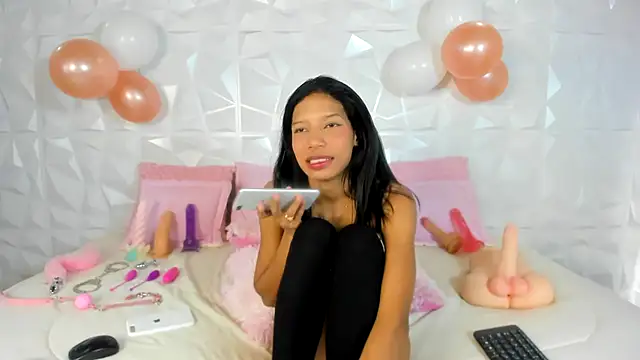 Snapshot of AndreaPinkNaughty chatting on 29, 1, 2025 AndreaPinkNaughty online show from 29, 1, 2025