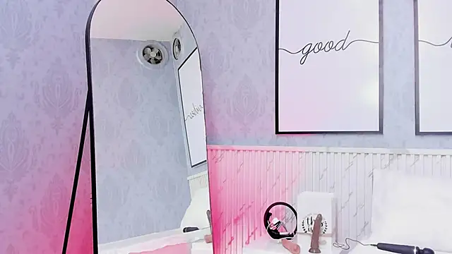 Snapshot of Daphne81_ chatting on 10, 9, 2025 Daphne81  online show from 10, 9, 2025