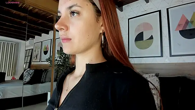 Snapshot of AylinMillerxs chatting on 12, 10, 2025 AylinMillerxs online show from 12, 10, 2025
