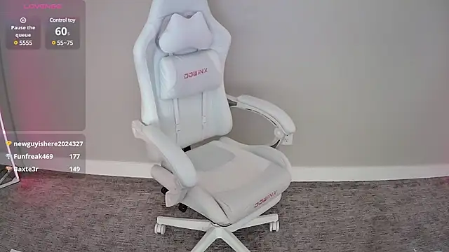 Snapshot of PorchaPlay chatting on 28, 12, 2024 PorchaPlay online show from 28, 12, 2024