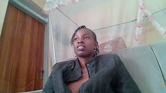 Snapshot of likys123 chatting on 27, 10, 2025 likys123 online show from 27, 10, 2025