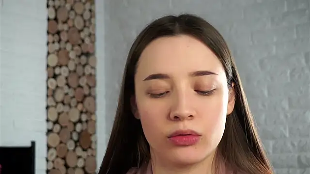 Snapshot of LowOncoming chatting on 3, 2, 2025 LowOncoming online show from 3, 2, 2025