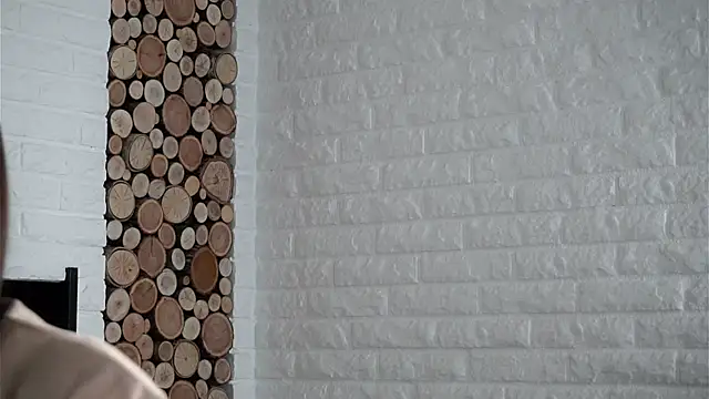 Snapshot of LowOncoming chatting on 5, 2, 2025 LowOncoming online show from 5, 2, 2025