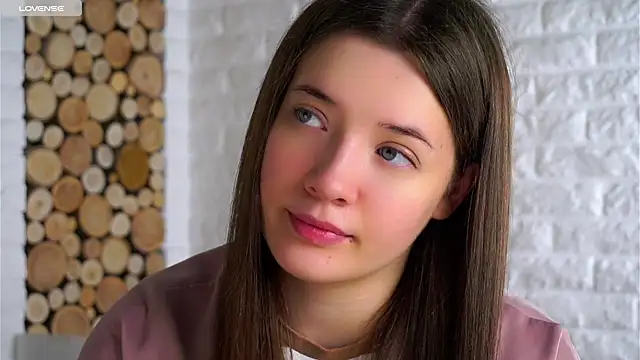 Snapshot of LowOncoming chatting on 9, 11, 2025 LowOncoming online show from 9, 11, 2025