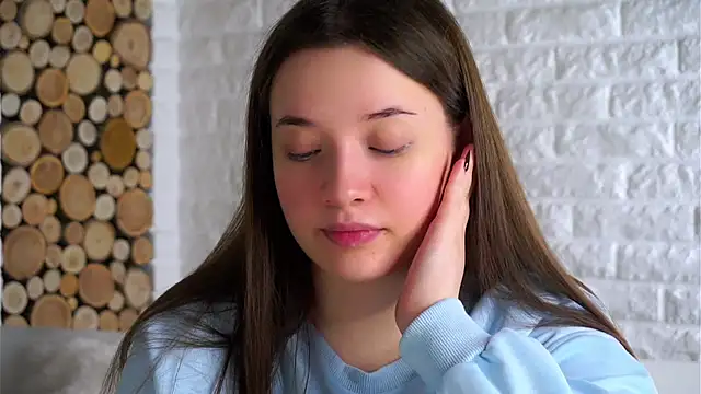 Snapshot of LowOncoming chatting on 10, 11, 2025 LowOncoming online show from 10, 11, 2025