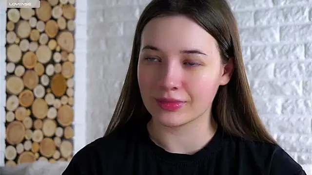 Snapshot of LowOncoming chatting on 15, 11, 2025 LowOncoming online show from 15, 11, 2025