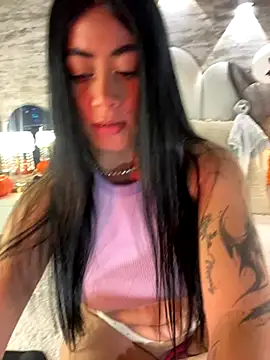 Snapshot of _MadiLee_ chatting on 6, 10, 2025 MadiLee online show from 6, 10, 2025