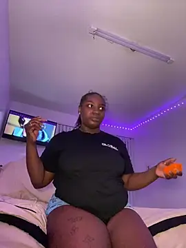 LillShayy online show from 28, 3, 2026