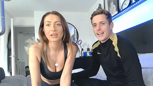 Snapshot of Pollypearson chatting on 4, 2, 2025 Pollypearson online show from 4, 2, 2025