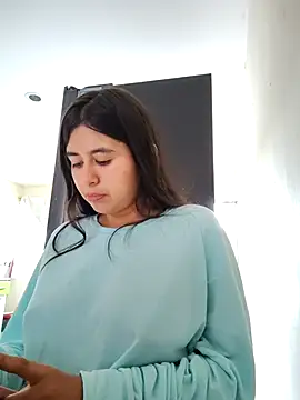 Snapshot of _maiahairy_ chatting on 17, 11, 2025 maiahairy online show from 17, 11, 2025