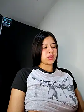 Snapshot of _maiahairy_ chatting on 19, 11, 2025 maiahairy online show from 19, 11, 2025