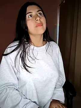 Snapshot of _maiahairy_ chatting on 14, 12, 2025 maiahairy online show from 14, 12, 2025