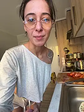 Snapshot of SOFIASWEETSECRETT chatting on 12, 11, 2025 SOFIASWEETSECRETT online show from 12, 11, 2025