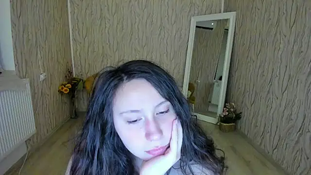 Snapshot of AishaRouhi chatting on 23, 1, 2025 AishaRouhi online show from 23, 1, 2025