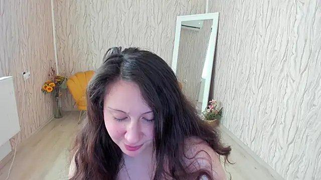 Snapshot of AishaRouhi chatting on 5, 2, 2025 AishaRouhi online show from 5, 2, 2025