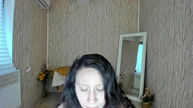 Snapshot of AishaRouhi chatting on 15, 2, 2025 AishaRouhi online show from 15, 2, 2025