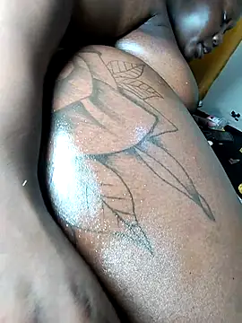 Snapshot of Hugemassivebootie chatting on 24, 9, 2025 Hugemassivebootie online show from 24, 9, 2025