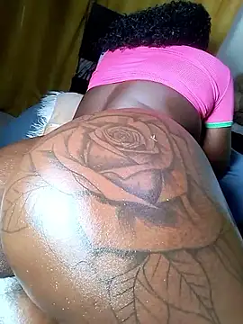 Snapshot of Hugemassivebootie chatting on 27, 11, 2025 Hugemassivebootie online show from 27, 11, 2025