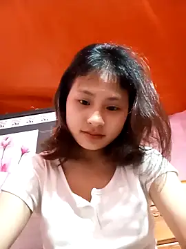 Snapshot of trieungoclnt chatting on 3, 3, 2025 trieungoclnt online show from 3, 3, 2025