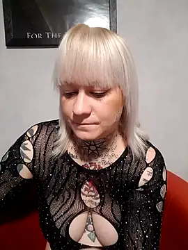 poussichienne online show from 23, 11, 2025