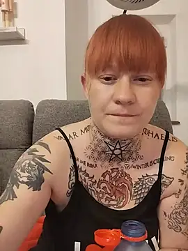 poussichienne online show from 17, 7, 2026