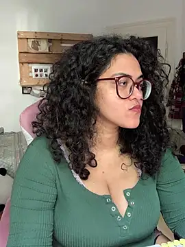 Snapshot of Curvydesifromgermany chatting on 14, 6, 2026 Curvydesifromgermany online show from 14, 6, 2026
