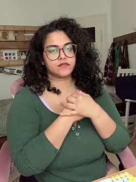 Snapshot of Curvydesifromgermany chatting on 15, 6, 2026 Curvydesifromgermany online show from 15, 6, 2026
