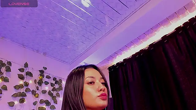 Snapshot of mariiana-diaz chatting on 9, 1, 2025 mariiana-diaz online show from 9, 1, 2025