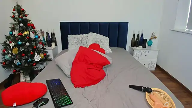 Snapshot of Moon__Eclipse chatting on 8, 1, 2025 Moon Eclipse online show from 8, 1, 2025