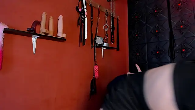 annavi  online show from 6, 3, 2026