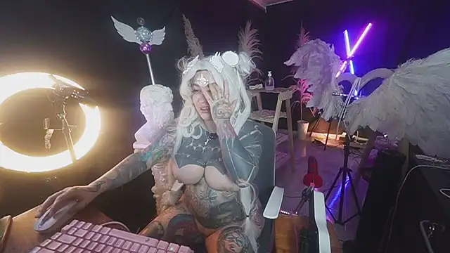 Snapshot of angelacianuro_ chatting on 17, 10, 2025 angelacianuro online show from 17, 10, 2025