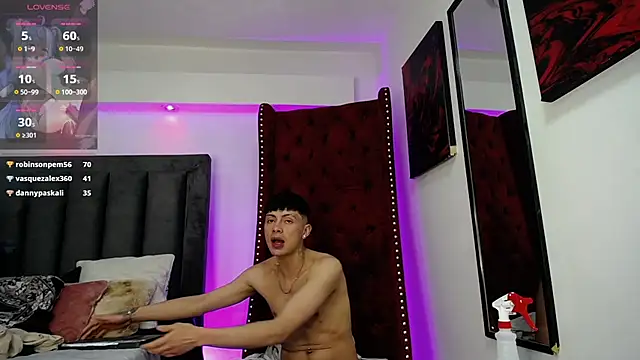 Steev Novoa online show from 7, 12, 2024