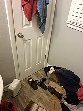 Snapshot of bigdickdaddy2184 chatting on 6, 1, 2025 bigdickdaddy2184 online show from 6, 1, 2025