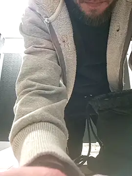 Snapshot of bigdickdaddy2184 chatting on 2, 3, 2025 bigdickdaddy2184 online show from 2, 3, 2025